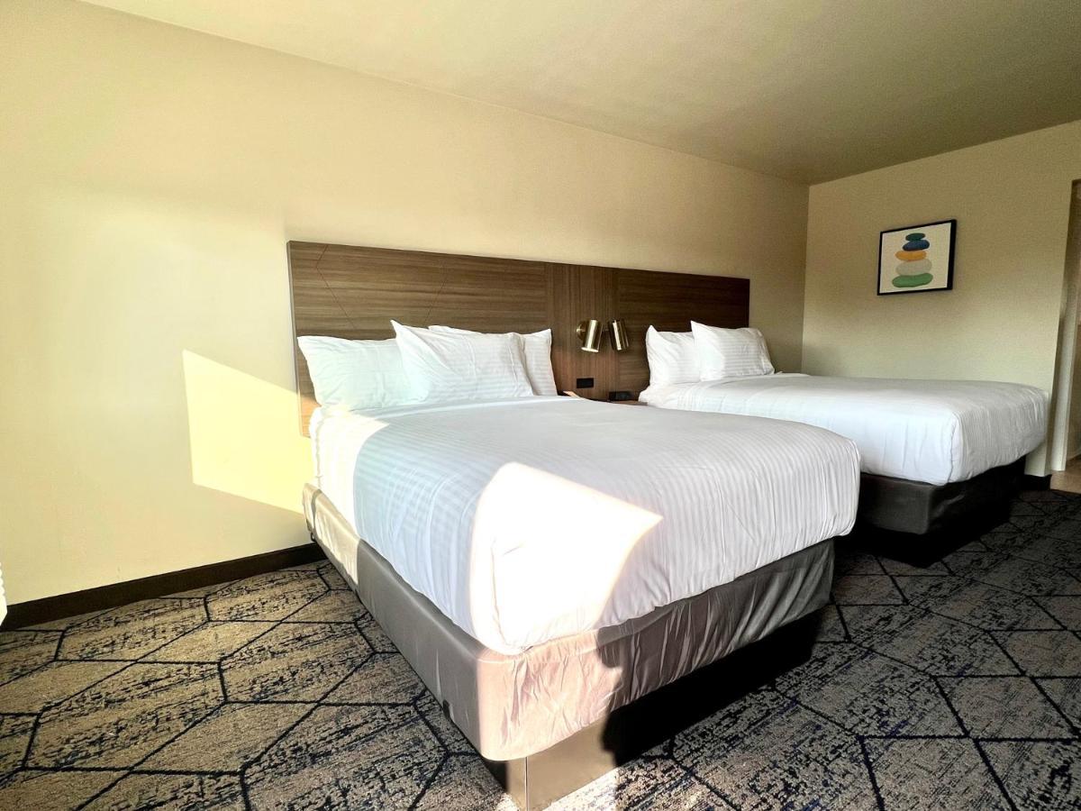 Ramada By Wyndham Modesto Yosemite Area Exterior foto