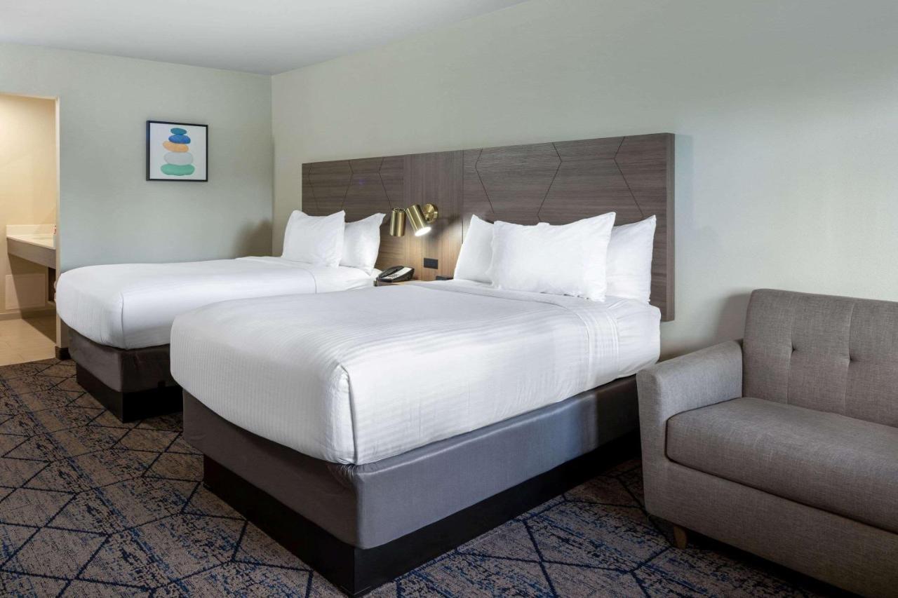Ramada By Wyndham Modesto Yosemite Area Exterior foto