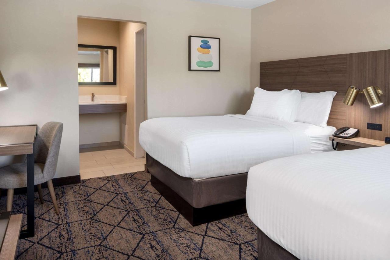Ramada By Wyndham Modesto Yosemite Area Exterior foto