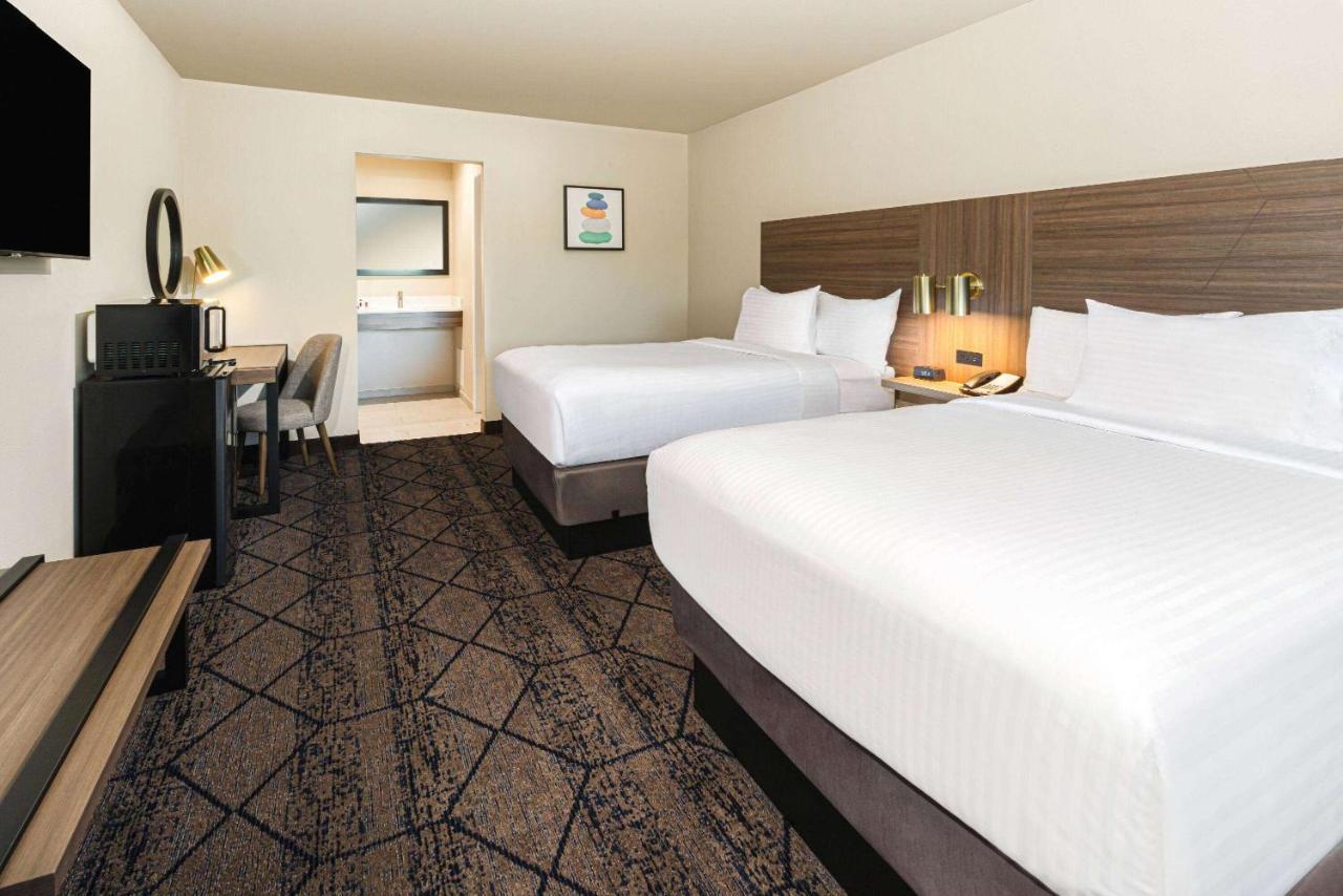 Ramada By Wyndham Modesto Yosemite Area Exterior foto