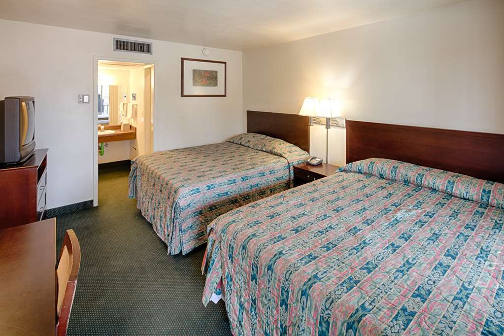 Ramada By Wyndham Modesto Yosemite Area Quarto foto